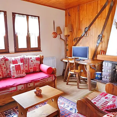 Petit De Montagne Avec Espace Exterieur Apartamento