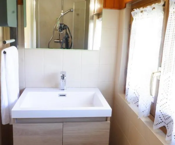 Petit De Montagne Avec Espace Exterieur דירה *